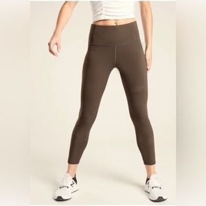 ATHLETA PERSISTENCE CAMO LASER CUT 7/8 TIGHT IN POWERLIFT in Arbor Olive